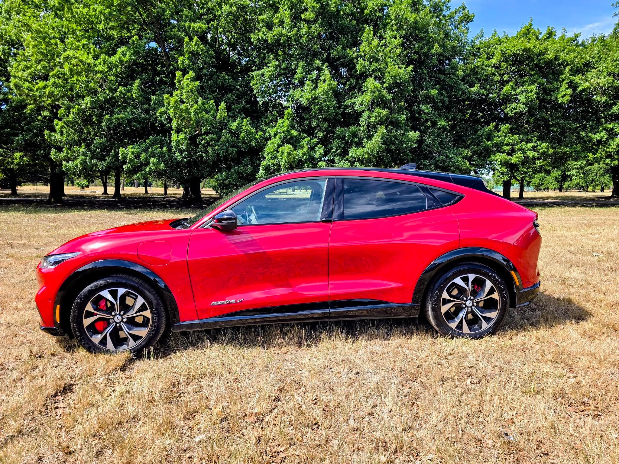 2023 Ford Mustang Mach-E Premium Long Range — photo 1